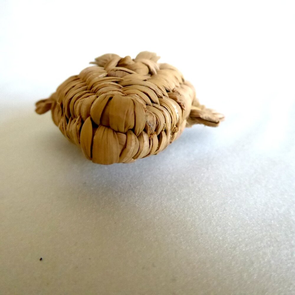 VINTAGE TRADITIONAL JAPAN MINIATURE CAPE HAT SHOES HAND CRAFTED WEAVED ORNAMENTS - Picture 8 of 14